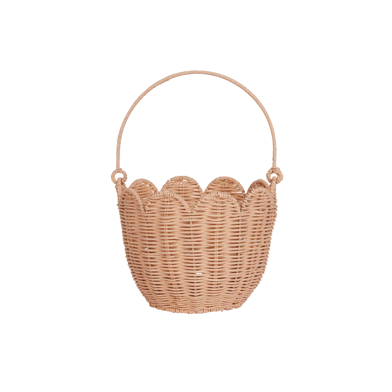 Rattan Tulip Carry Basket in Seashell Pink